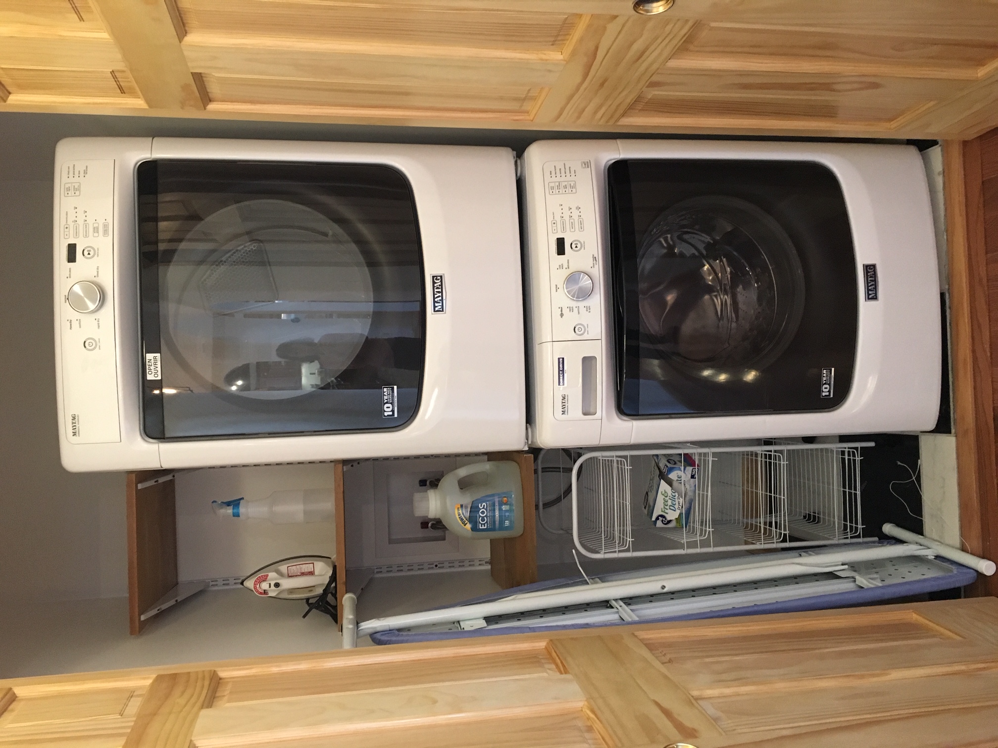 Top floor washer and dryer