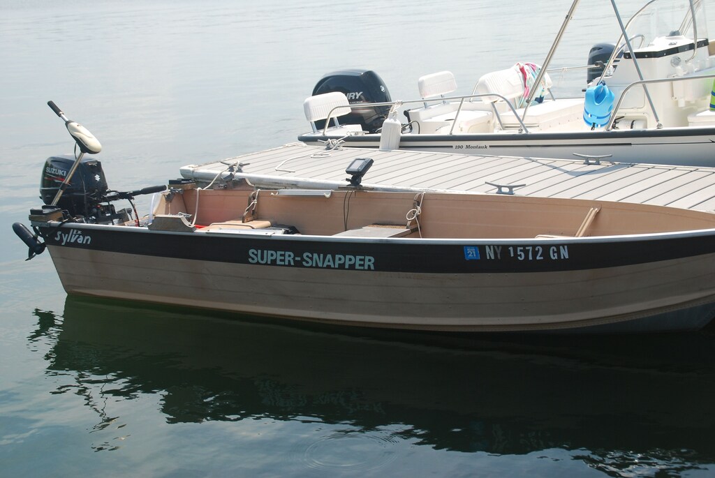 14' Boat rental option